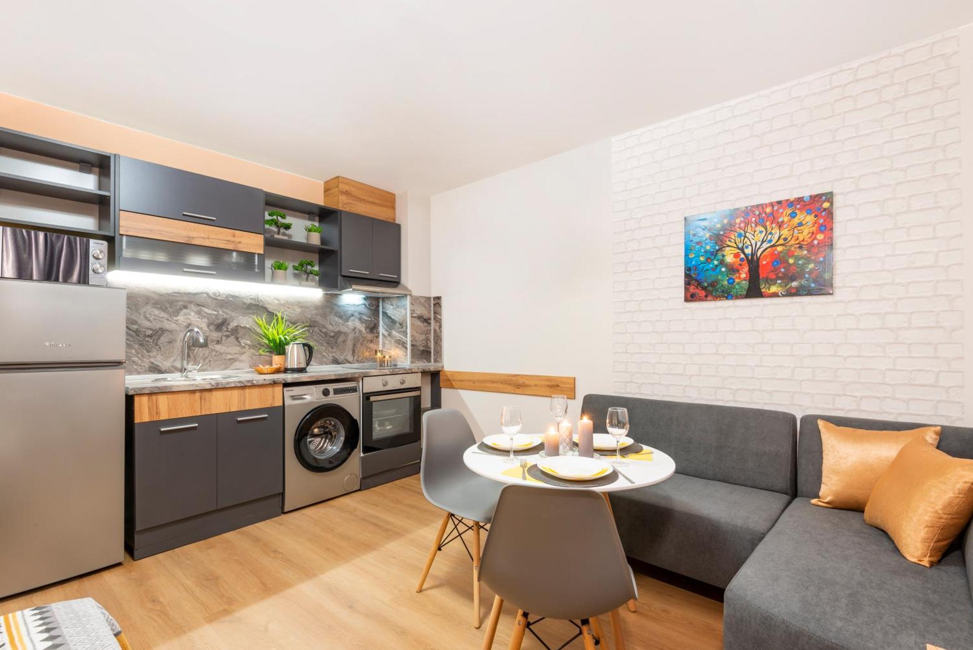 Best Guest 2 Apartments Пловдив Екстериор снимка